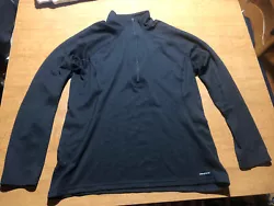 Here’s a high quality Mens Patagonia Capilene 3 midweight base layer half zip shirt . Color is black. 100%...