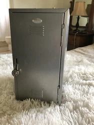 3DS/DS video game storage locker. Video game storage locker for Nintendo 3DS or DS games. Hold up to 15 games. Comes...