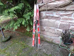 Pour accompagner ces skis .