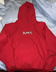 Supreme Bandana Box logo Hoodie Red Size Medium Pre-owned. Brand new condition only wore once. Practically brand new....
