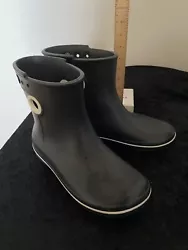 Crocs Jaunt Womens Size 8 Shorty Pull-On Rain Boots 15769 Black Shoes