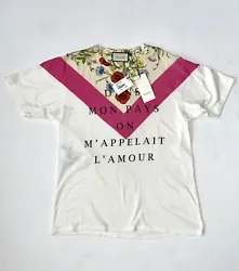 Gucci Xjari “Dans Mon Pays On Mappelait Lamour”Floral Print T-Shirt Brand New With Tags Attached $750100 %...