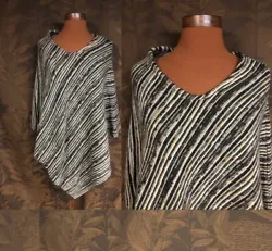 Soft Knit Poncho Gray Stripe Cape One Size Fits Most EUC Asymmetric Lagenlook. Excellent used condition. Smoke free...