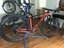 2023 Trek Procaliber 9.7 (Large) 19.5The bike is like new has 5 rides on it.. Not a flaw on the bike..Super fast sub...