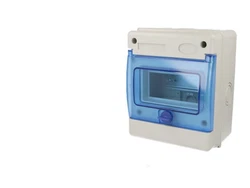 A lintérieur de ce tableau electrique 6 modules se trouve un bornier terre. Indice de protection : IP65. Installez...