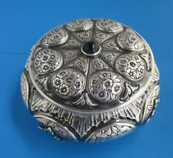 The lid is tight and the hinge works well and is tight. The inside of the lid and body have still got traces of the...
