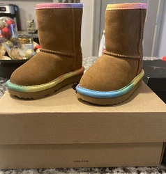 Ugg Toddler Classic Short II Rainbow.