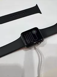 Apple Watch Series 1 42mm - Montre connectée ne charge pas. Ne charge pas pour pièces.