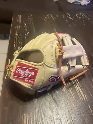 Up for bid is a Rawlings Heart of the Hide 11.75” custom infield glove. It is a pro grade model with an NP pattern....