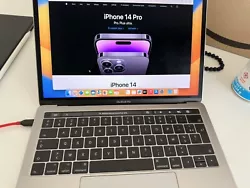 MacBook Pro 13’’ 2017 Touchbar Retina - i5 3,1GHz 256Go SSD - 8Go RAM.