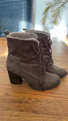 Express Booties 8 Brown Faux Suede Ankle Boots Shoes Block Heel Womens.