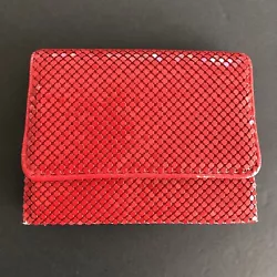 Vintage La Regale Red Metal Mesh Pocketbook W/Shoulder Strap (5.5” x 7”).