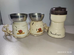 1 Moulin a café Moulinex. - 2 Moulin à café électrique ancien RUBIS LUXE PEUGEOT FRÈRES sans couvercle.