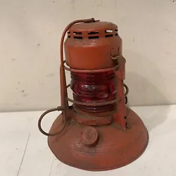 Vintage Dietz Traffic Gard Lantern No.40 Syracuse NY Oil Kerosene Lamp All Red. NO CRACKS ON THE GLASSNORMAL WEAR ON...
