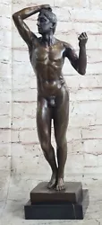 . . . Condition:   Cette sculpture est en parfait état. Dimensions du bronze avec socle en marbre : Hauteur 18
