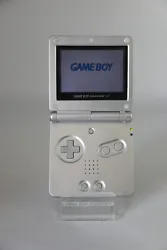 Console Nintendo game boy advance sp (GBA SP) Silver grise 100% fonctionnelleLe son est okLe retroéclairage également...