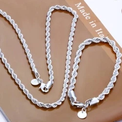 Longueur collier : 45 cm.