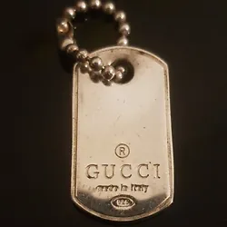 Pendentif Plaque Gucci En Argent Massif/ Pendentif Argent Massif Gucci.  Poinçons de garantie.   Voir toutes les...