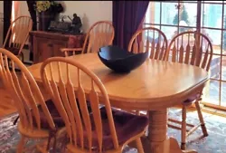 8 sturdy nice chairs. This is a BEAUTIFUL, Quality dining set! Pristine condition! ( all pieces in pristine...