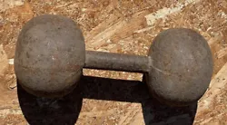 VINTAGE CAST IRON DUMBBELL BUN STYLE 30 lbs. UNBRANDED. Please refer to pictures for actual condition. Email any...