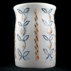Beautiful antique ceramic vase by Les Argonautes from Vallauris, South of France. Les photos font parties intégrantes...
