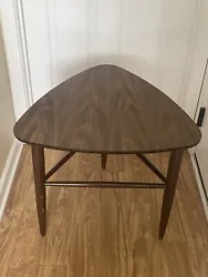 Mid Century Modern Tripod Triangle Guitar Pick Wood Grain Formica End Table Good preowned Condition with some signs of...