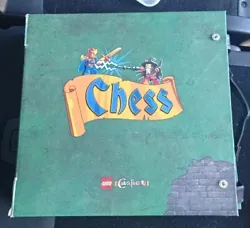 lego Chess Castle jeu d’échecs. Quelques manques je pense.