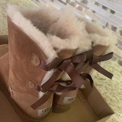 UGG Australia Womens Bailey Bow II US Size 7 Winter Boot - Chestnut. Condition is 