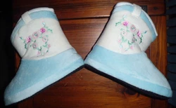 THEY ARE A LIGHT BLUE AND WHITE COLOR WITH EMBROIDERED FLOWERS. SEE PHOTOS.