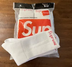 SUPREME/ HANES, WHITE SOCKS SINGLES, 100% AUTHENTIC BRAND NEW, (ONE PAIR) TRUSTED EBAY SELLER & FAST SHIPPING. (SINGLE...