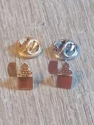 RARE PINS PINS .. TABAC TOBACCOS BRIQUET  STYLE ZIPPO Vendu comme sur les photos