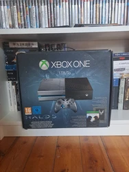 Fonctionne très bien. La console fait un peu de bruit mais rien de dérangeant.
