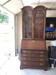 Beautiful Traditional Secretary / desk--Have used for over 30 years but have downsized and no longer have room