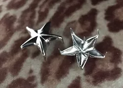 They look amazing. Very good quality. Can be used on almost anything. It has 5 point star with 10 prongs on it. The...