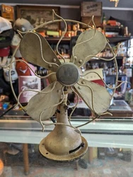 This antique Westinghouse desk fan in light brown color is a beautiful addition to any collectors display. The 11