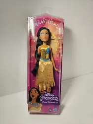 Disney Princess Royal Shimmer Pocahontas Doll, Fashion Doll with Skirt and Acces.
