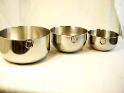Clean pre owned condition with no stains. Usual wear from age and use and sit flat. Has utensil scratches. Featured are...