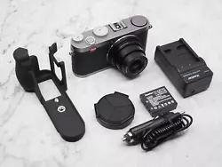 Leica Elmarit 24mm, f2.8 lens Very clean and sharp. No dust, haze or fungus.