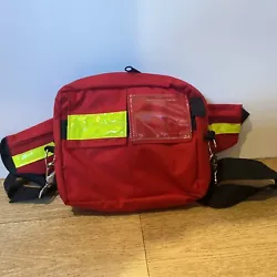 Curaplex EMT trauma bag with adjustable shoulder carrying wrap as well as a Fanny pack style carrying option. Durable...