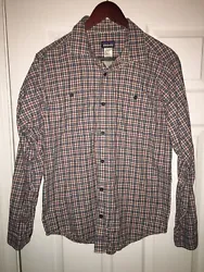 Patagonia Organic Cotton Button Up Shirt S. Condition is Pre-owned. Shipped with USPS First Class Package.