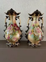 très belle paire de vases anciens Rhyne excellente qualité.