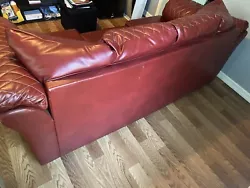 Red leather couchGOOD CONDITION SERIOUS INQUIRIES ONLY!!!FIRST COME, FIRST SERVED!!!