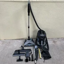 Rainbow SRX RHCS19 Vacuum Cleaner With Attachments Tested. This vacuum is in overall great working shape. Please see...