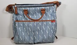 Skip Hop Diaper Bag With Stroller Strap Travel Bag Makeup Carrier-READ.  It appears thus was used as a Travel make-up...