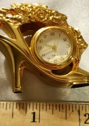 Solid Brass Small Desk Top Clock - runs,keeps time, new battery.
