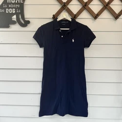 Great condition! Ribbed Polo collar. Two-button placket. Straight fit. Intended to hit at the thigh. Hip: 18” flat...