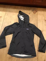 Patagonia Torrentshell Jacket Women XXS Black Raincoat Full-Zip Hoodie NWT. From non-smoking home