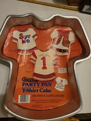 VINTAGE 1979 BRAND NEW T-SHIRT CAKE Wilton PARTY Cake Pan.