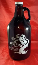 It is perfect for beer enthusiasts and collectors alike. It is a great addition to any collection of breweriana and...