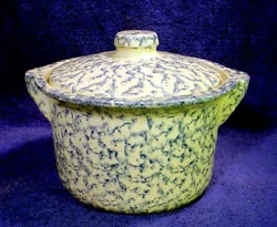 Beautiful BLUE Hand-Painted SPONGEWARE Pattern. Lovely COOKIE JAR / CROCK POT with Lid. Roseville, Ohio USA. Made by...